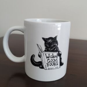 Wicked Good Books Salem, Massachusetts Black Cat Coffee Mug Spooky Novelty